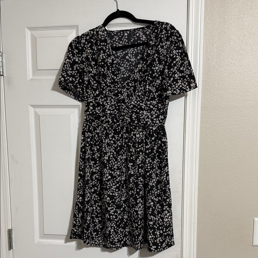SHEIN Black Mini Dress with White Floral Ditsy Print
